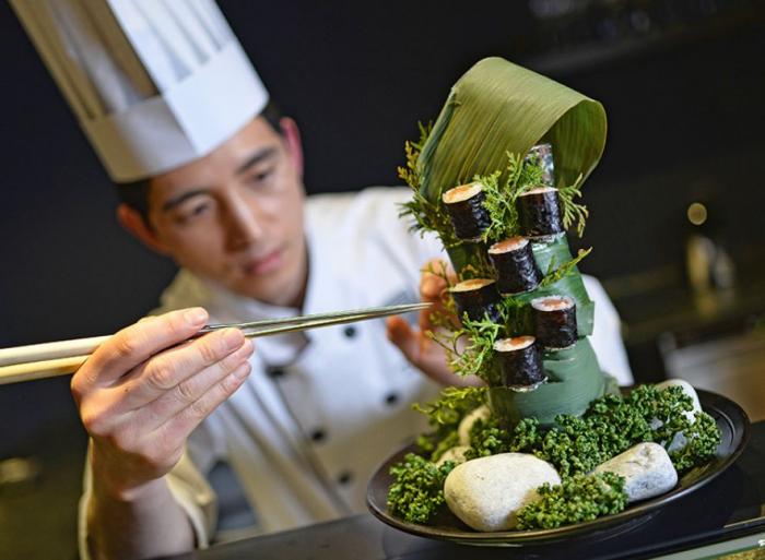 Sushi je populární snad po celém vyspělém světě. Sushi je populární snad po celém vyspělém světě.